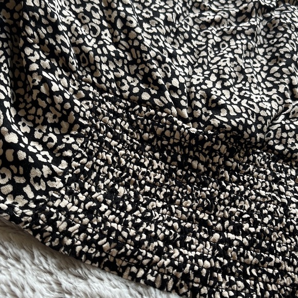 NWOT Urban Romantics Cropped Top - Picture 4 of 5